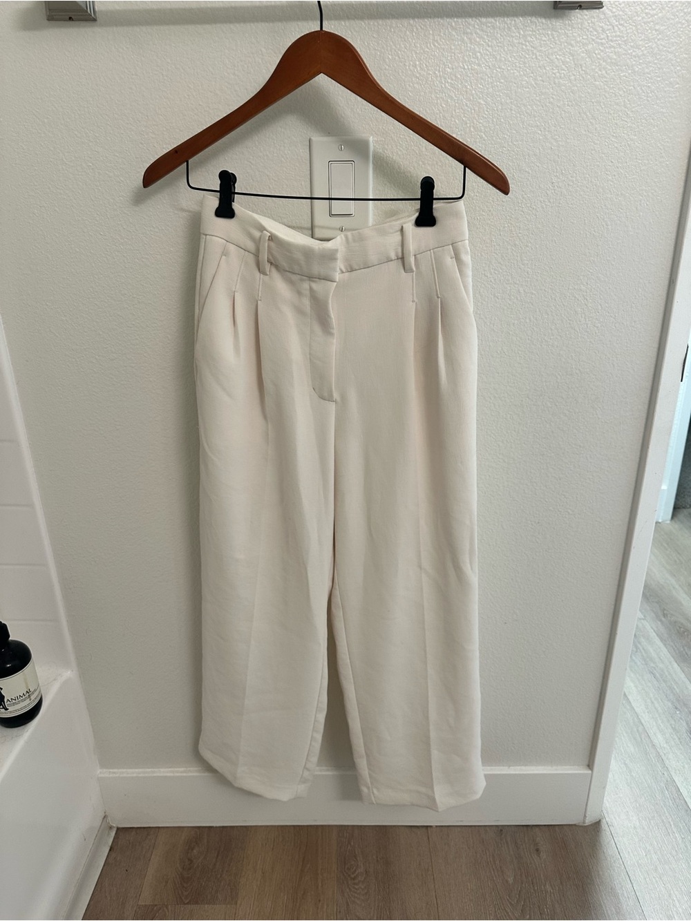 Wilfred Essential Cream High-Waist Wide Leg Trousers